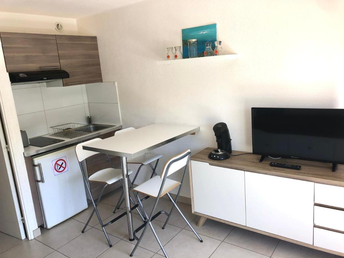 Studio Bord De Mer Cavalaire Exterior photo